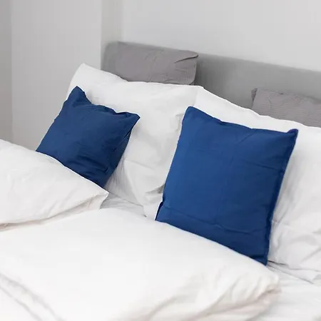 Ecru Spacious Modern With Skyline View Wwa13 Appartement