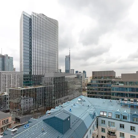 Ecru Spacious Modern With Skyline View Wwa13