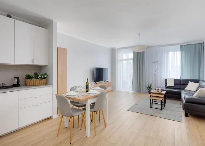 Ecru Spacious Modern With Skyline View Wwa13 Apartment