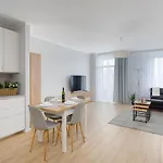 Ecru Spacious Modern With Skyline View Wwa13 公寓