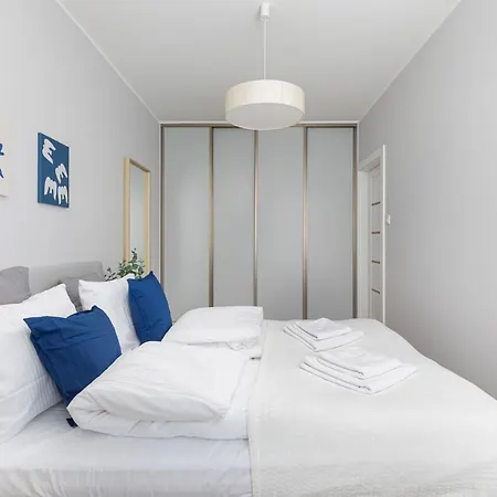 公寓 Ecru Spacious Modern With Skyline View Wwa13